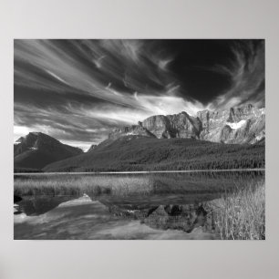 Póster Nubes cirrus sobre el lago Waterfowl, Banff