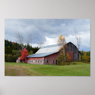 Póster Nubes de tormenta sobre Vermont Barn