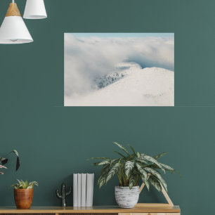 Póster Nubes despejándose sobre montañas de bosque de abe