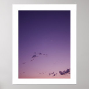 Póster Nubes Dispersas Purpúreas al Crepúsculo