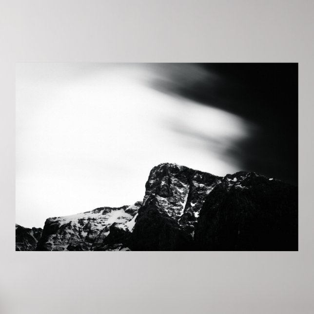 Póster Nubes lechosas sobre la montaña Krn (Frente)