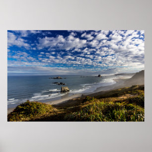 Póster Nubes matutinas y niebla en la playa