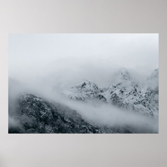Póster Nubes que fluyen por las montañas (Frente)