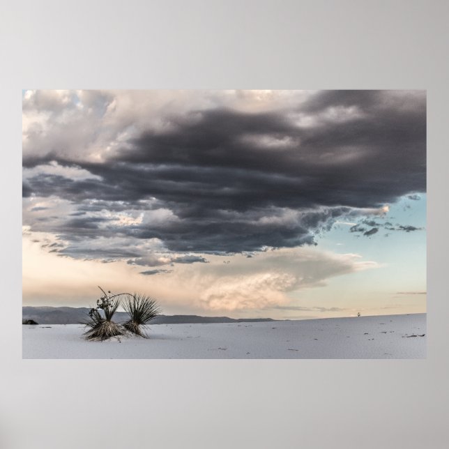 Póster Nubes tormentosas sobre arena blanca (Frente)