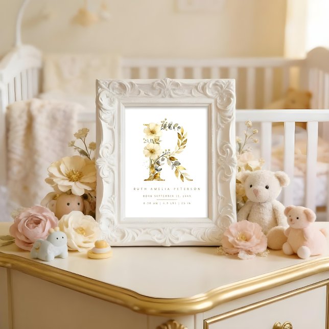 Póster Nursery Cute Romantic Floral R Letter Gold (Delicate Romantic Floral R Letter in Gold Glitter Effect Posters for Nursery Decor.)