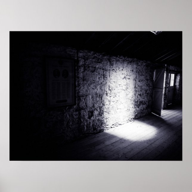 Póster Obstaculizando la luz sobre el antiguo muro de pie (Frente)