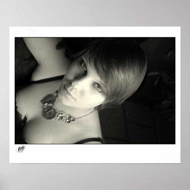 Póster Ojos y collar (Frente)