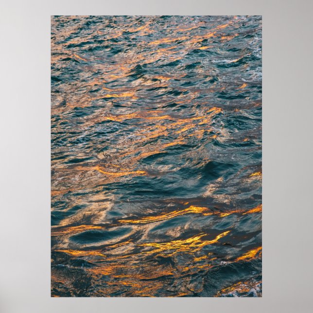 Póster Olas doradas al atardecer - Reflexión sobre el agu (Frente)