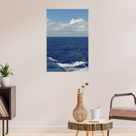 Póster Olas oceánicas y nubes blancas fluidas