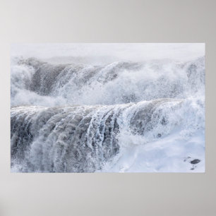 Póster Olas que rompen en invierno