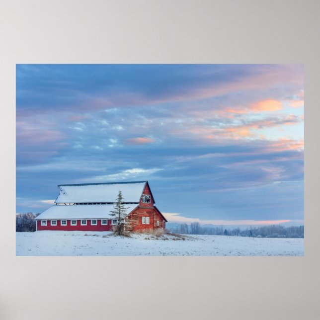 Póster Old Wooden Red Barn In The Lower Valley (Frente)