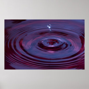 Póster Ondulaciones y gotita del agua en la charca