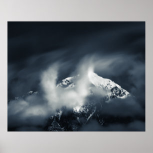 Póster Oscuridad y caos sobre la montaña
