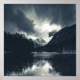Póster Oscuridad y lluvia en Zgornje Jezersko, Eslovenia