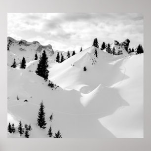 Póster Paisaje alpino: Montañas nevadas de árboles frutal