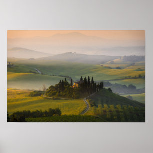 Póster Paisaje de la colina de Toscana en la salida del