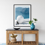 Póster Paisaje de Santorini en Grecia<br><div class="desc">El paisaje de Santorini de Grecia y Poster de la Vase. Este bonito poster de playa azul y blanco es ideal para crear una decoración de verano en casa o en la oficina.</div>