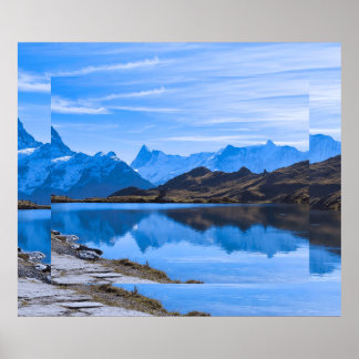 Póster Paisaje de Serene Mountain con río flotante