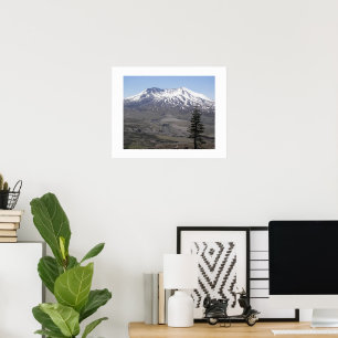 Póster Paisaje del volcán Mount St Helens cubierto de nie