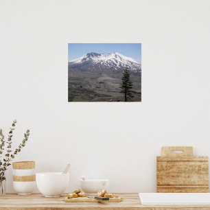 Póster Paisaje del volcán Mount St Helens cubierto de nie