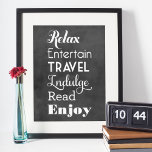 Póster Palabras inspiradoras de jubilación | Tipografía n<br><div class="desc">Regalo de retiro diseño de la pared de arte poster de la impresión de diseño de la impresión incluye palabras que deletrean RETIRE en blanco elegante: "Relax,  Entertain,  Travel,  Indulge,  Read,  Enjoy" con el texto "Te deseo un retiro muy feliz". El fondo tiene un aspecto de pizarra negra texturada.</div>