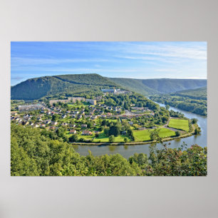 Póster Panorama de Revin en el Mosa, Francia