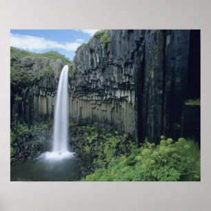 Póster Parque Nacional Skaftafall, cascada de Svartifoss,