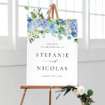 Póster Partido de compromiso de hidrógeno azul acuarela<br><div class="desc">Bienvenido a su evento con este cartel de bienvenida de la fiesta de compromiso con el personalizable. Cuenta con hortensias azules de color agua y rosas y anémonas y rosas de marfil. Personalice este signo de bienvenida floral agregando los detalles de su evento. Este signo de la fiesta de compromiso...</div>