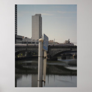 Póster Pasar el mundo de las reflexiones al revés