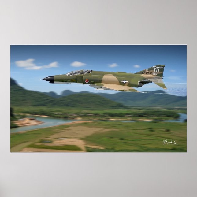 Póster "Paso bajo F-4" (Frente)