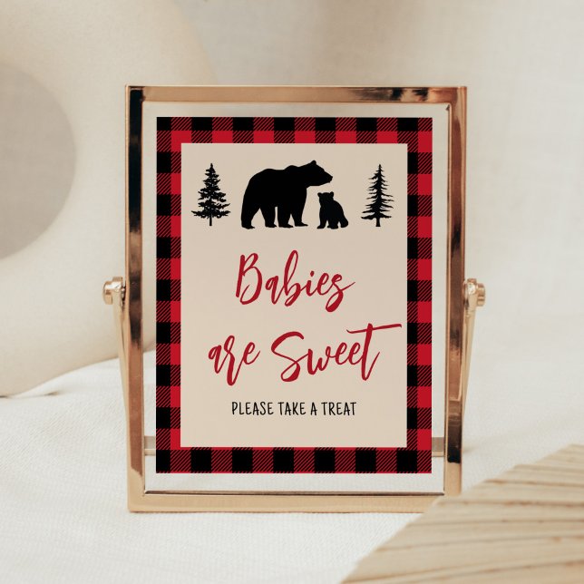 Póster Pastel de oso de felpa de oso dorado Los bebés son (Bear Cub Plaid Lumberjack Baby Shower Babies are Sweet Sign)