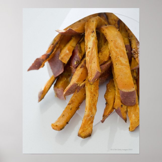 Póster Patatas fritas dulces en bolsa de papel, cerrar, (Frente)