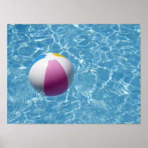 Póster Pelota de playa en piscina