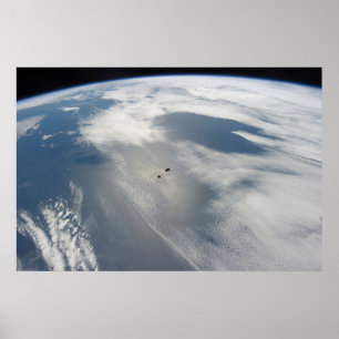 Póster Pequeños Satélites Orbitan Sobre Una Parte De La T