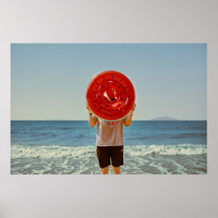 Póster Person holding watermelon-themed inflatable ring