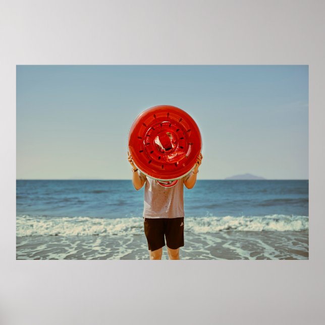 Póster Person holding watermelon-themed inflatable ring (Frente)