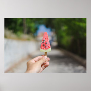 Póster Persona sosteniendo paletas por la mañana