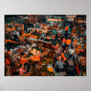 PÓSTER PERSONAS CAMINANDO EN EL MERCADO DURANTE EL DÍA