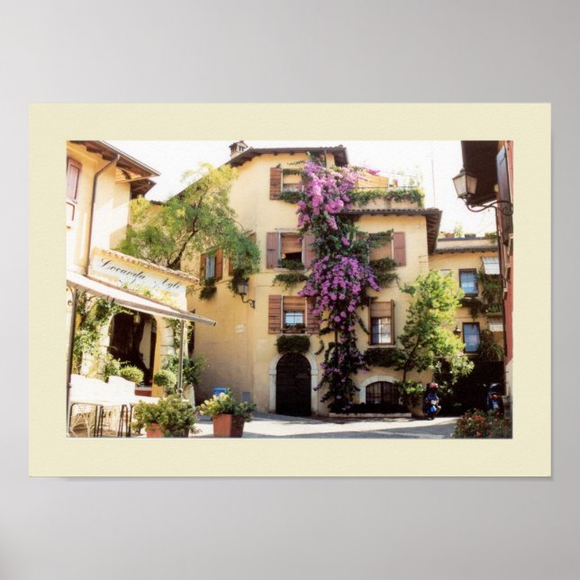 Póster Piazza típica de pueblo italiano (Frente)