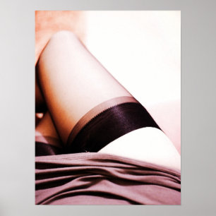 Póster Piernas de la media reveladoras debajo de la falda