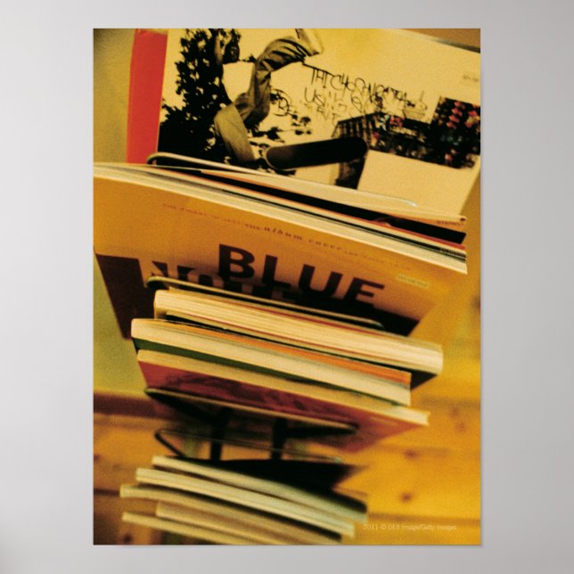 Póster Pila de libros y revistas (Frente)