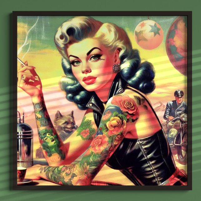 Póster Pin-up de motociclista tatuado (Subido por el creador)