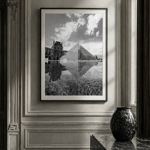Póster Pirámide del Louvre París Reflexión Blanco y Negro