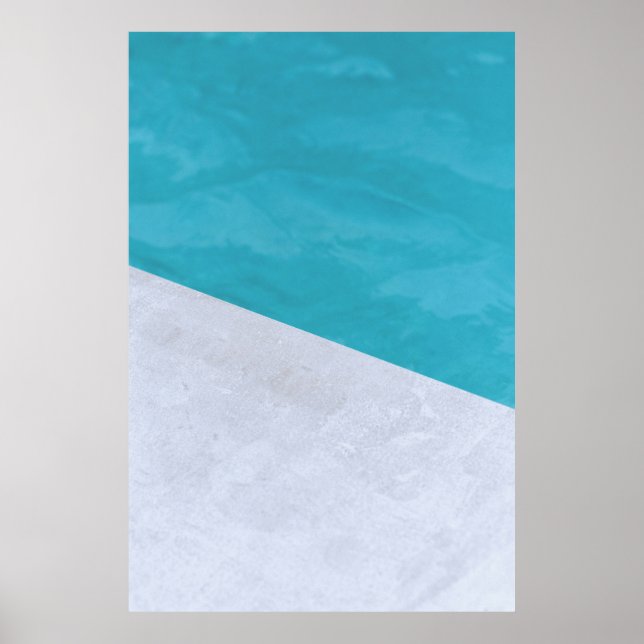 Póster Piso gris vacío junto a la piscina (Frente)