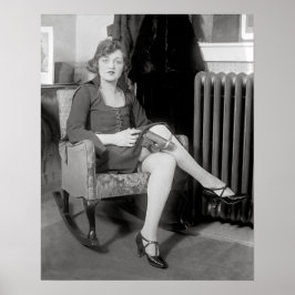 Póster Pistol oculto en Garter, 1922. Foto de cosecha de 