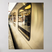 Plataforma urbana de trenes modernos