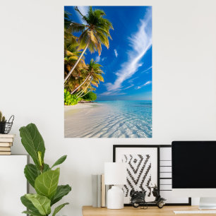 Póster Playa del Paraíso: Palmeras Tropicales y Cristal