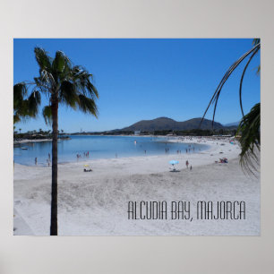 Póster Playa y paisaje de la bahía de Alcudia Mallorca Es