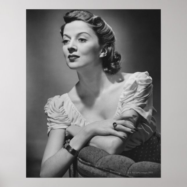 Póster Posando mujer en estudio (Frente)