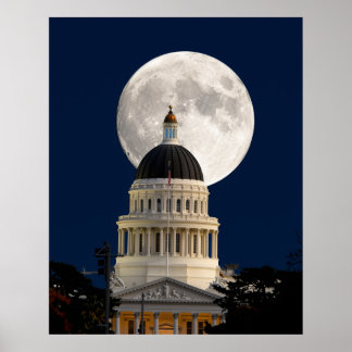 Póster Postal de luna llena detrás del edificio del Capit